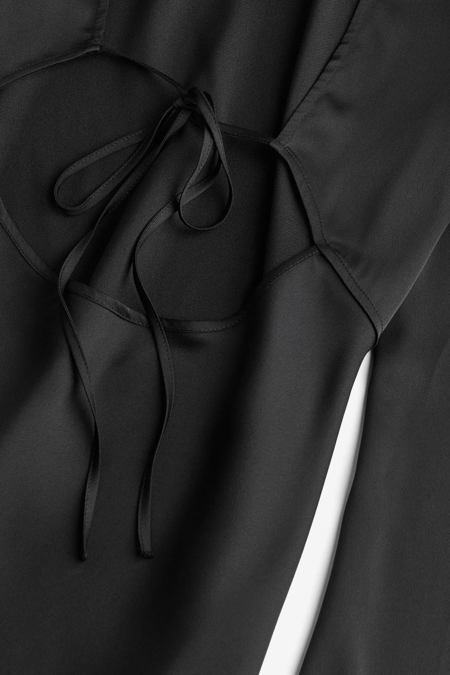 H&M Open-backed Satin dress, black